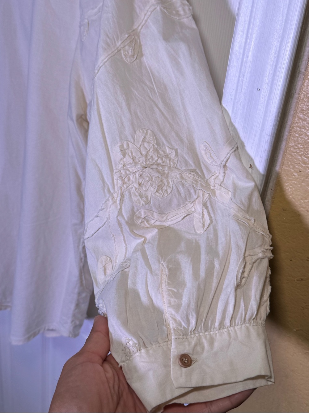 Hester & Orchard Cream Embroidered Floral Cotton - Picture 5 of 10